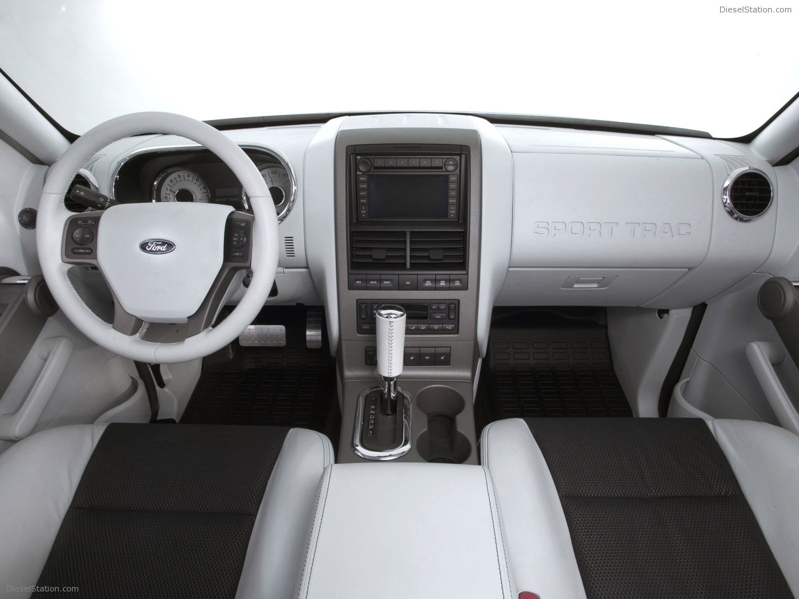Ford Explorer Sport Trac (2005